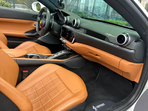 Ferrari Portofino 2021
