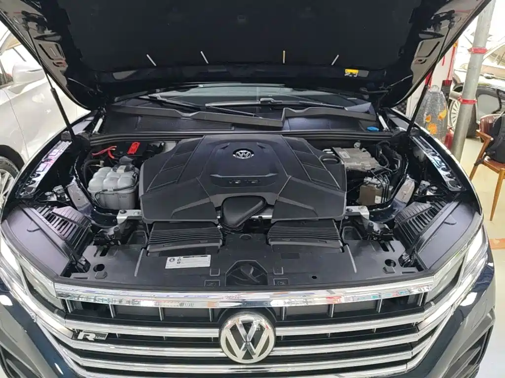 Volkswagen Touareg 2020 — фото 16