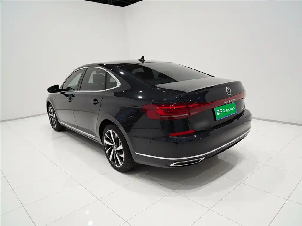Volkswagen Passat 2023 — фото 9