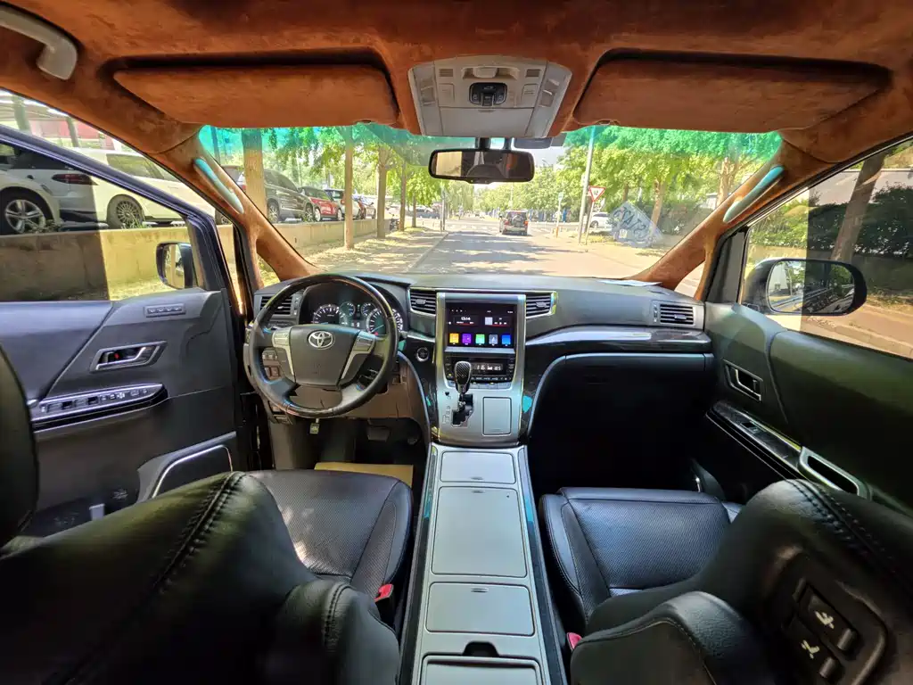 Toyota Alphard 2014 — фото 14