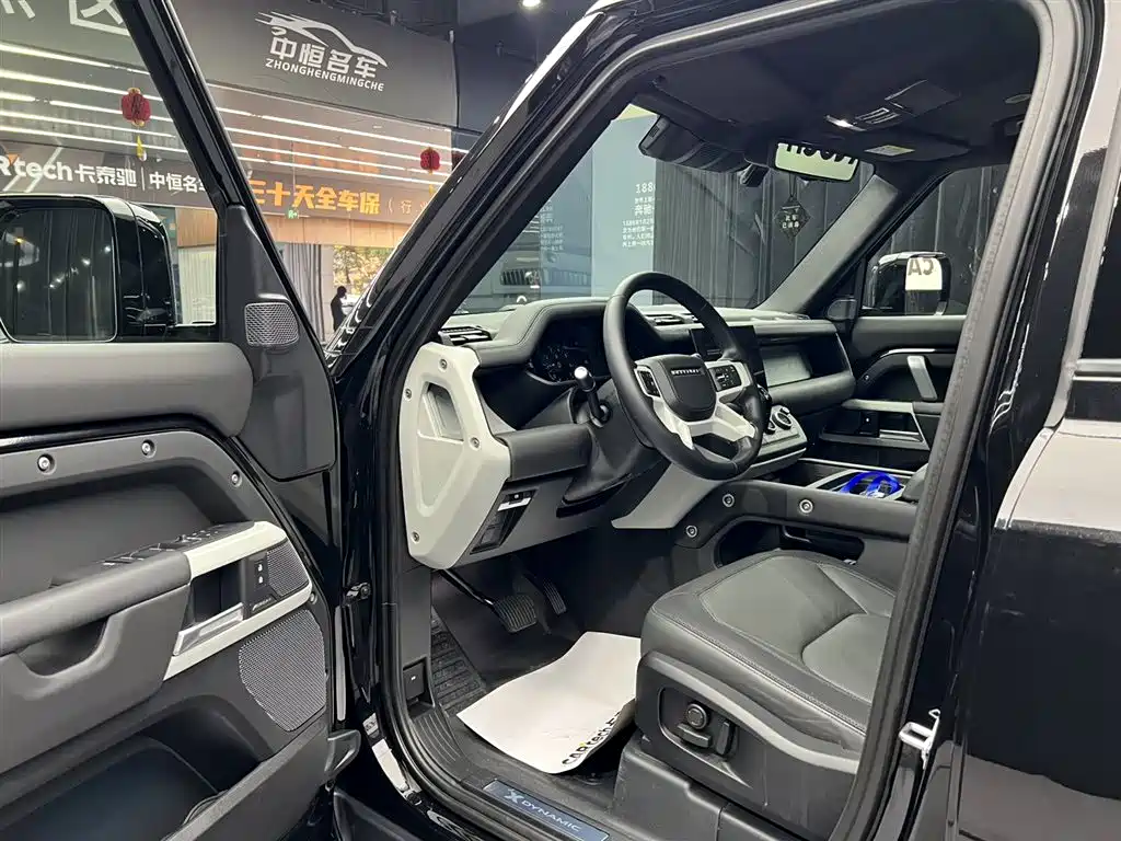 Land Rover Defender 2024 — фото 15