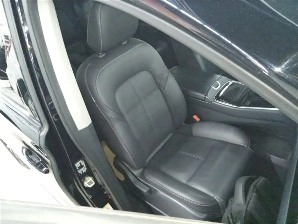 GAC Motor Trumpchi M8 2022 — фото 20