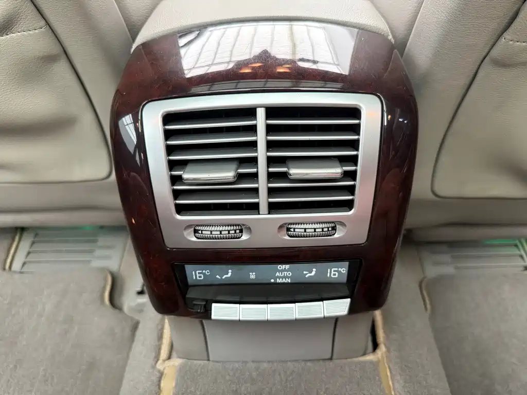Mercedes-Benz S-Class 2010 — фото 18