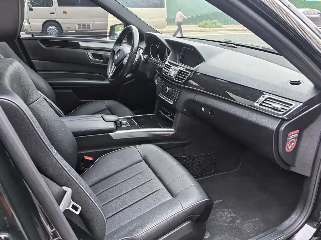 Mercedes-Benz E-Class 2015 — фото 4