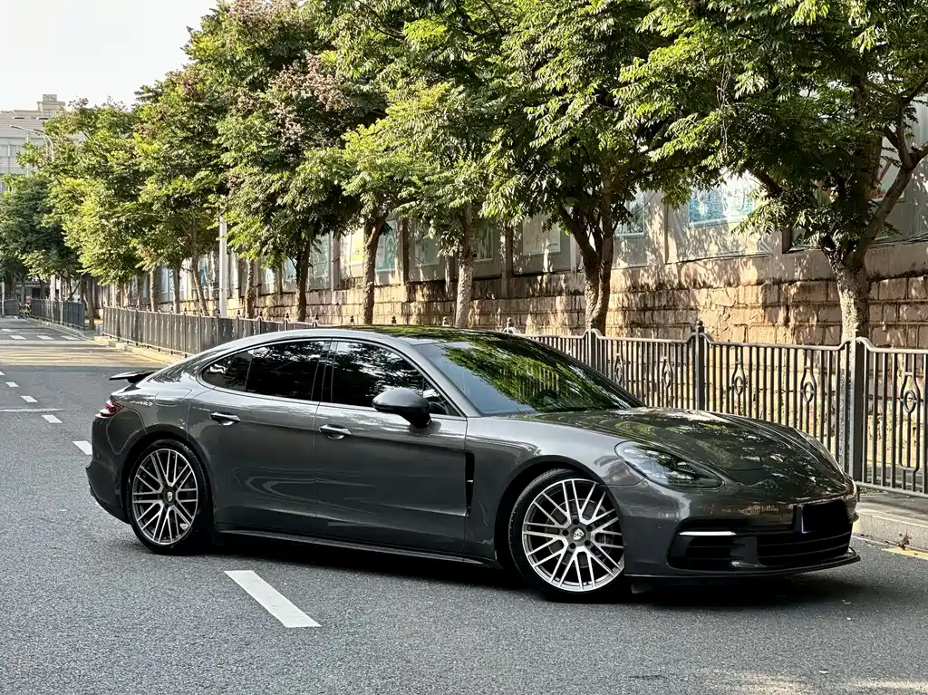 Porsche Panamera 2017 — фото 3