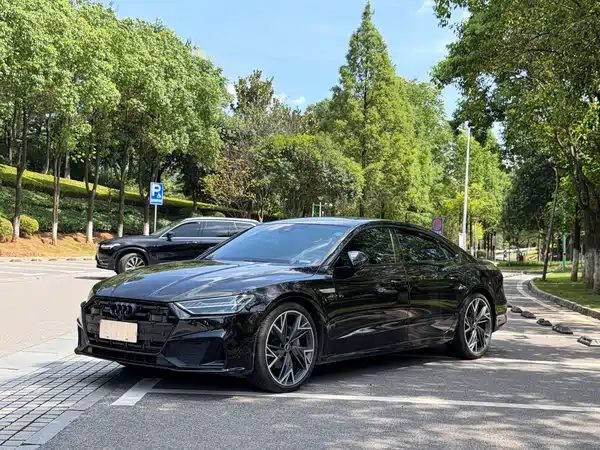 Audi A7L 2023