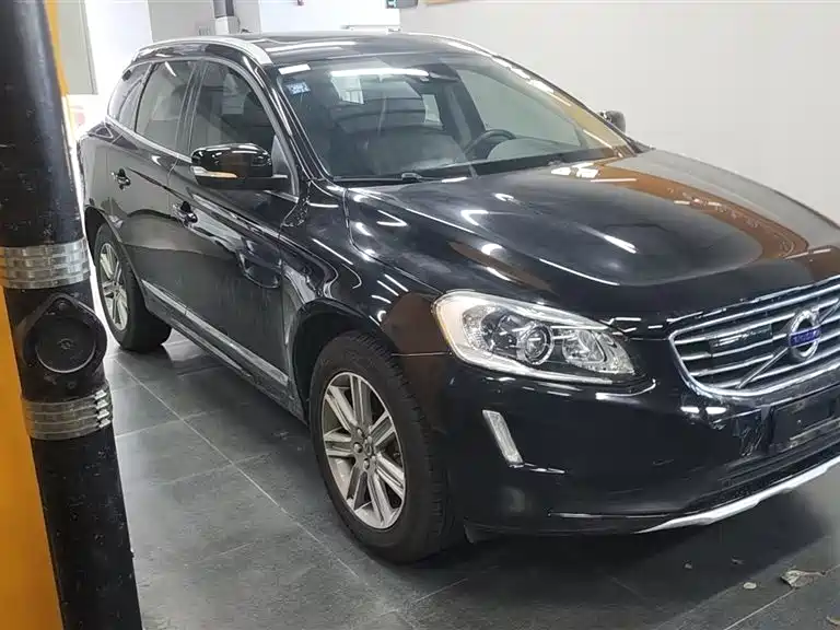 Volvo XC60 2017 — фото 2