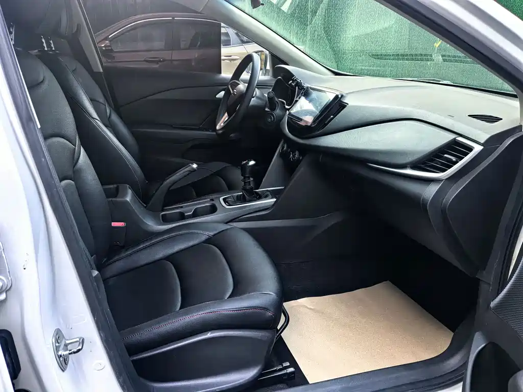 Chevrolet Cavalier 2017 — фото 13