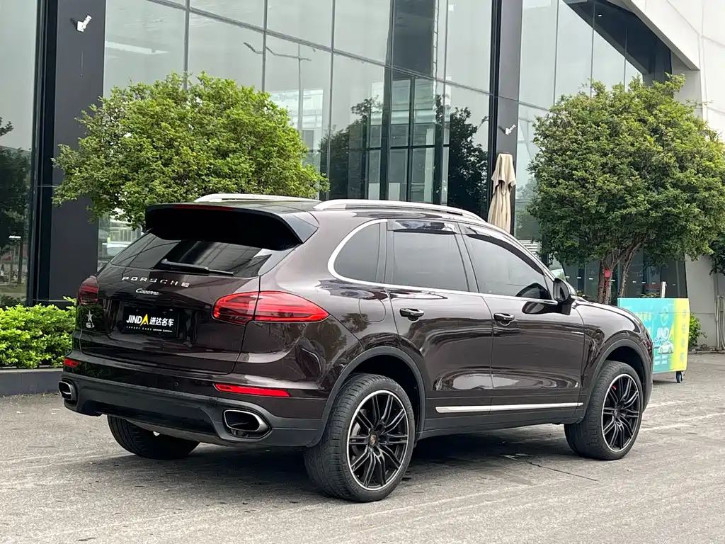 Porsche Cayenne 2016 — фото 9