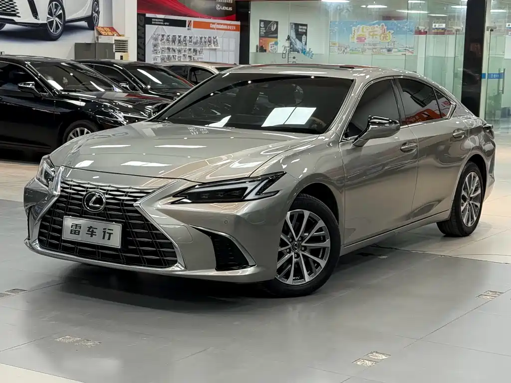 Lexus ES 2025 — фото 1