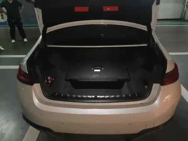 BMW i3 2024