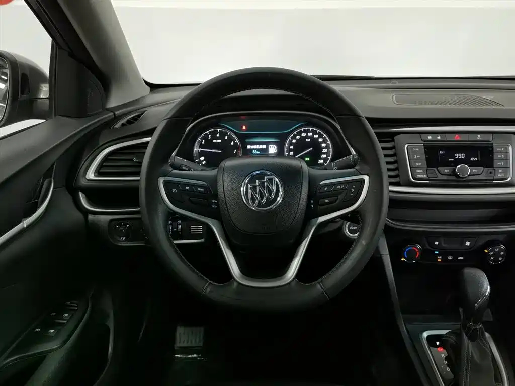 Buick Excelle 2018 — фото 11