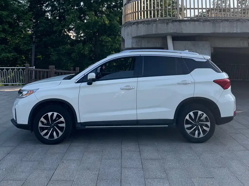 GAC Motor Trumpchi GS4 2019 — фото 3