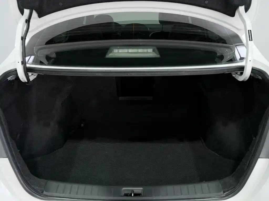 Nissan Sylphy 2016 — фото 15
