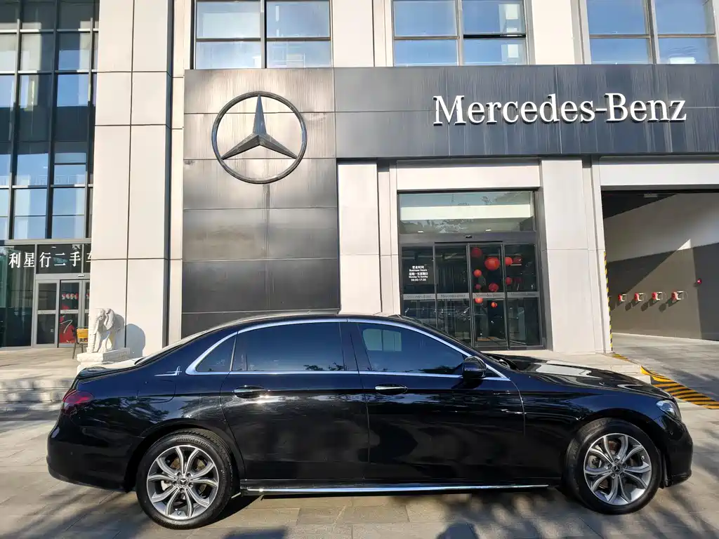 Mercedes-Benz E-Class 2022 — фото 23