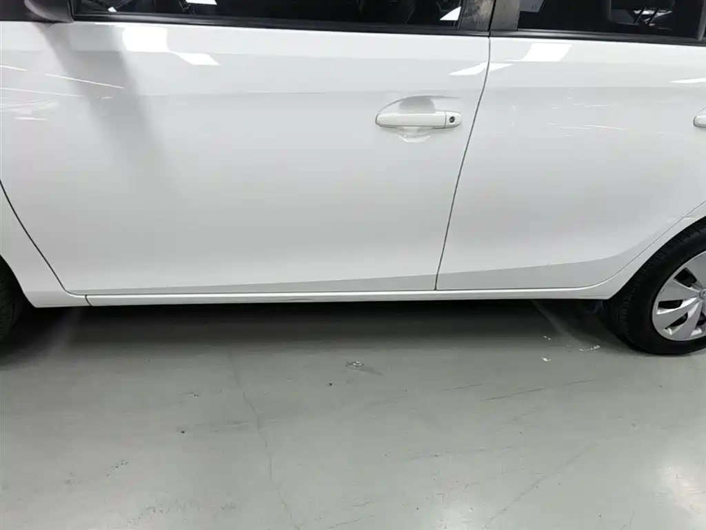 Toyota Yaris L 2019 — фото 22