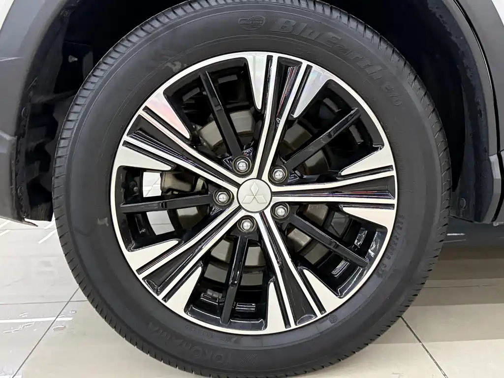 Mitsubishi Eclipse Cross 2022 — фото 21