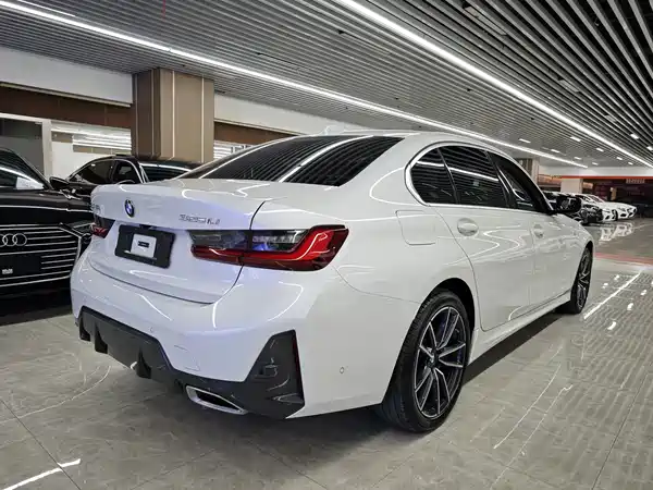 BMW 3 Series 2025