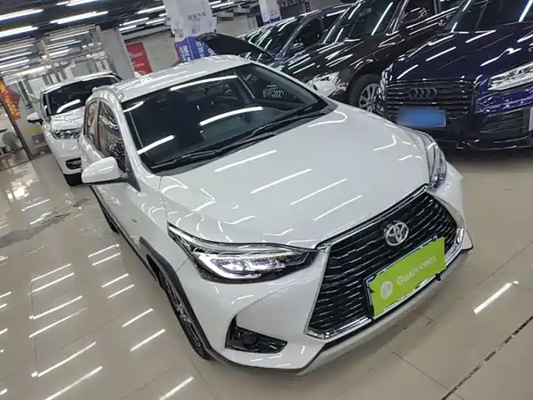 Toyota Yaris L 2021