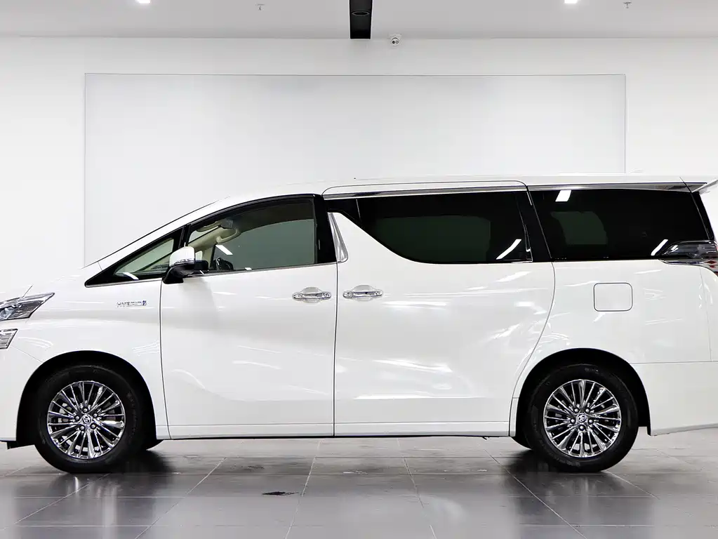 Toyota Vellfire 2021 — фото 7