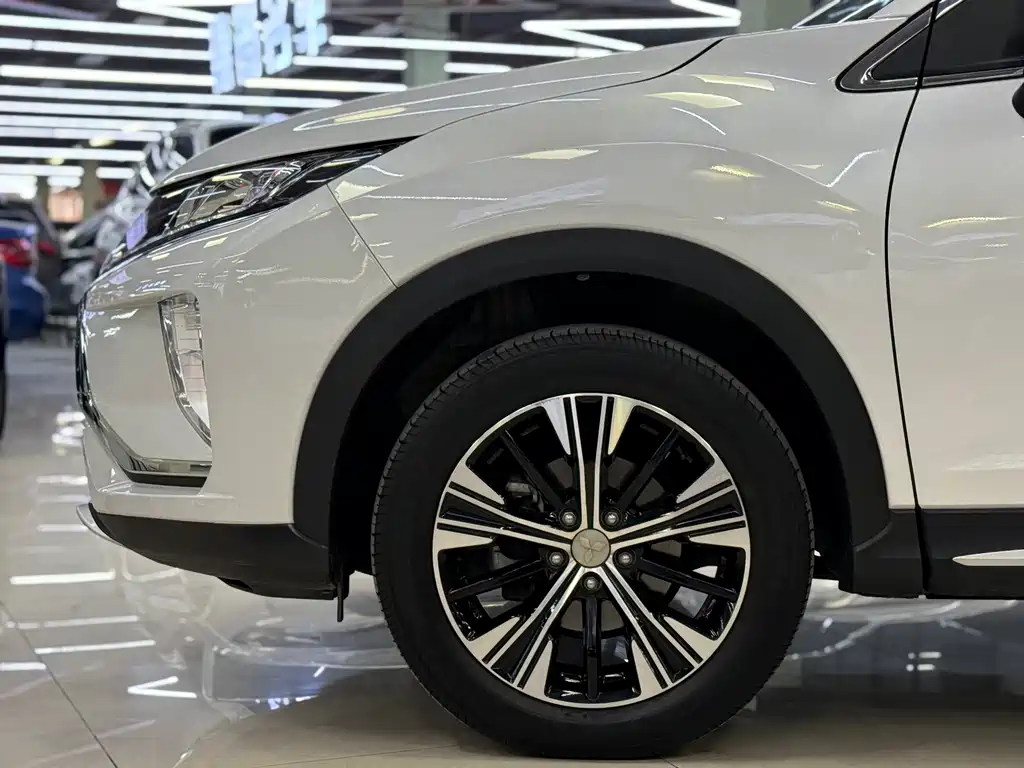 Mitsubishi Eclipse Cross 2022 — фото 17