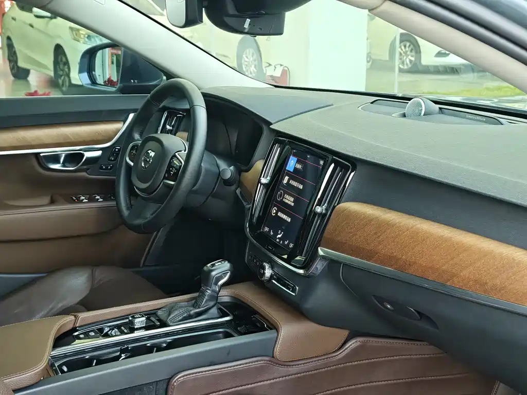 Volvo S90 2018 — фото 14