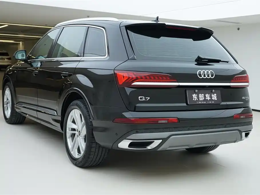 Audi Q7 2023 — фото 5