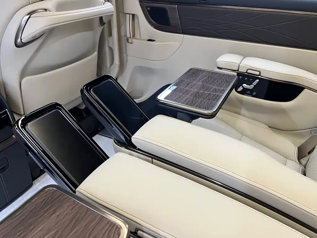 Toyota Alphard 2025 — фото 13