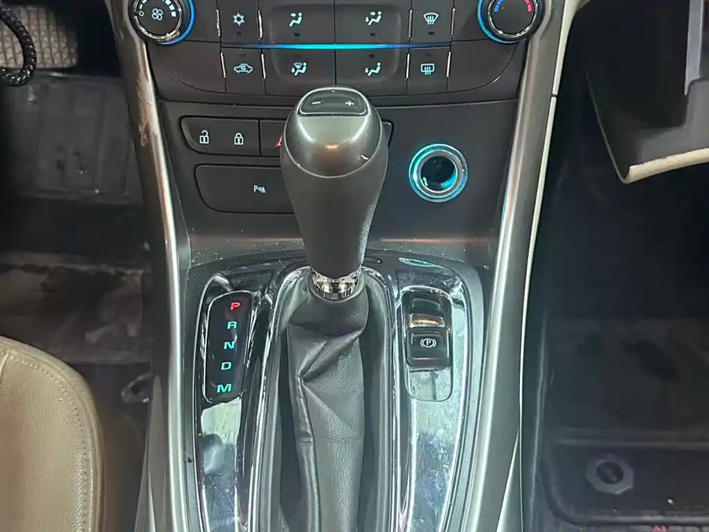 Chevrolet Malibu 2015 — фото 7