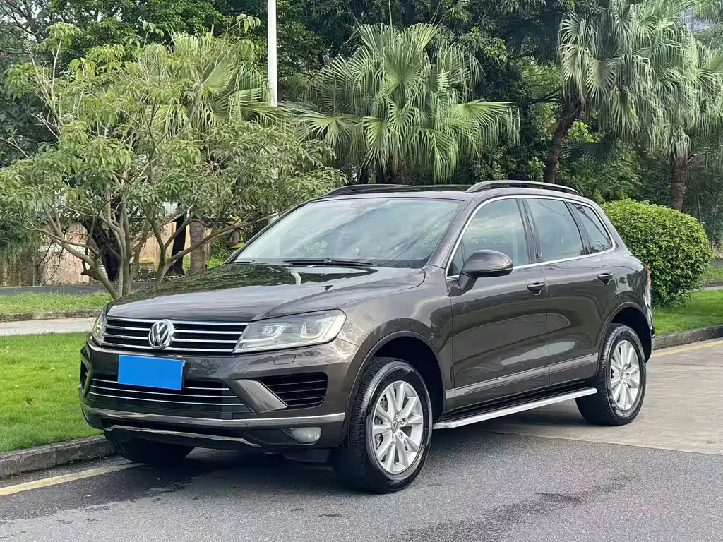 Volkswagen Touareg 2017 — фото 1