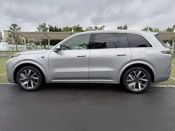 Li Auto L8 2023