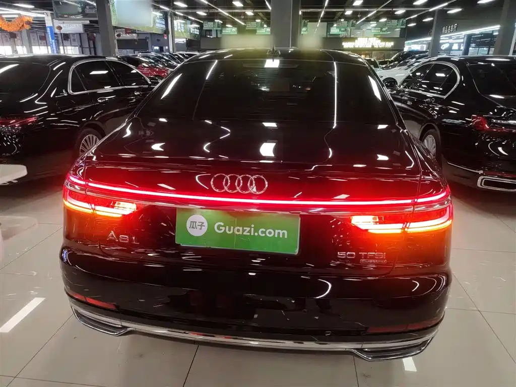 Audi A8 2021 — фото 4
