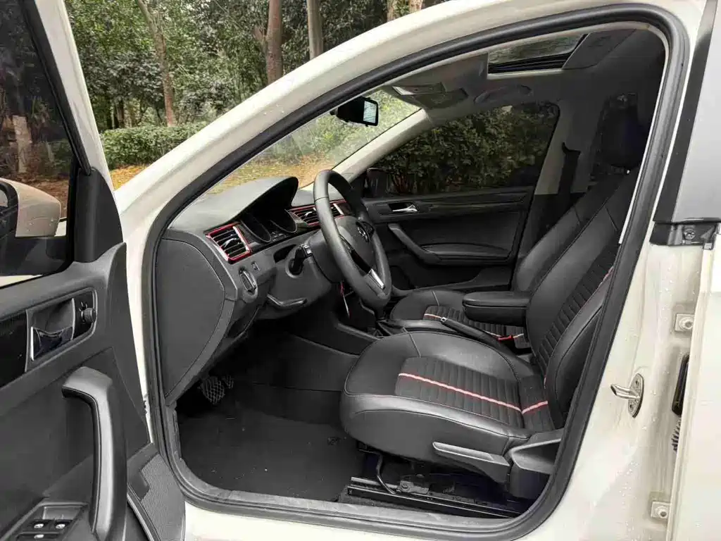 Skoda Rapid Spaceback 2021 — фото 7