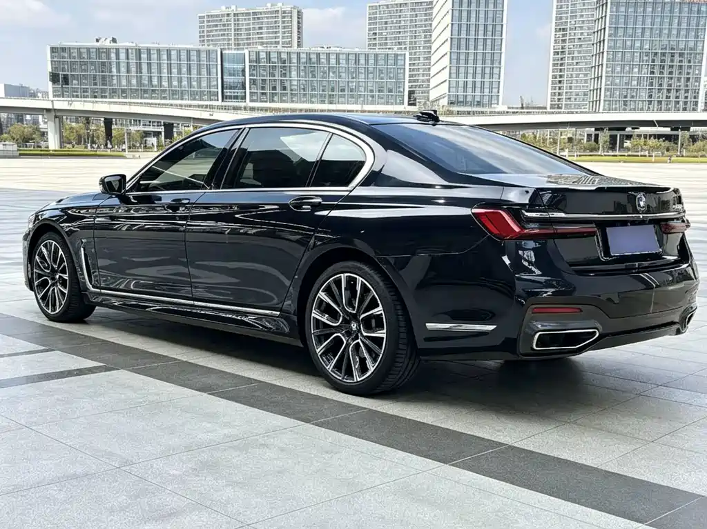 BMW 7 Series 2020 — фото 10