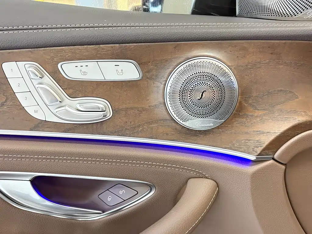 Mercedes-Benz E-Class 2017 — фото 10