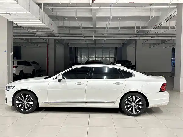 Volvo S90 2021