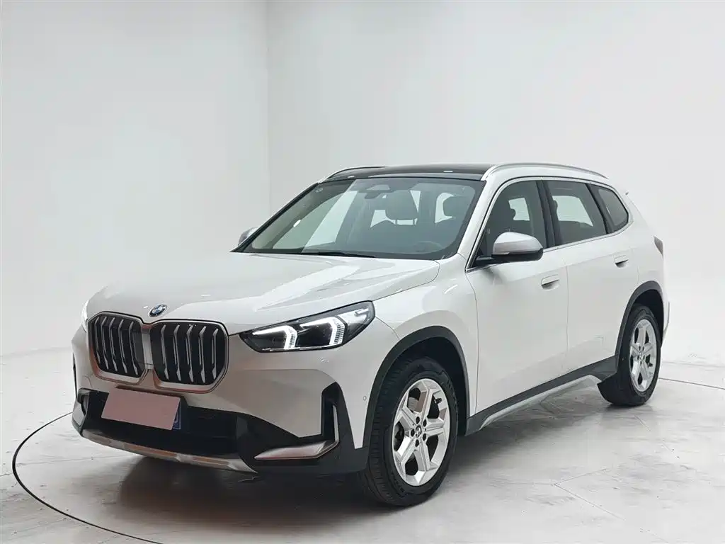 BMW X1 2023 — фото 1