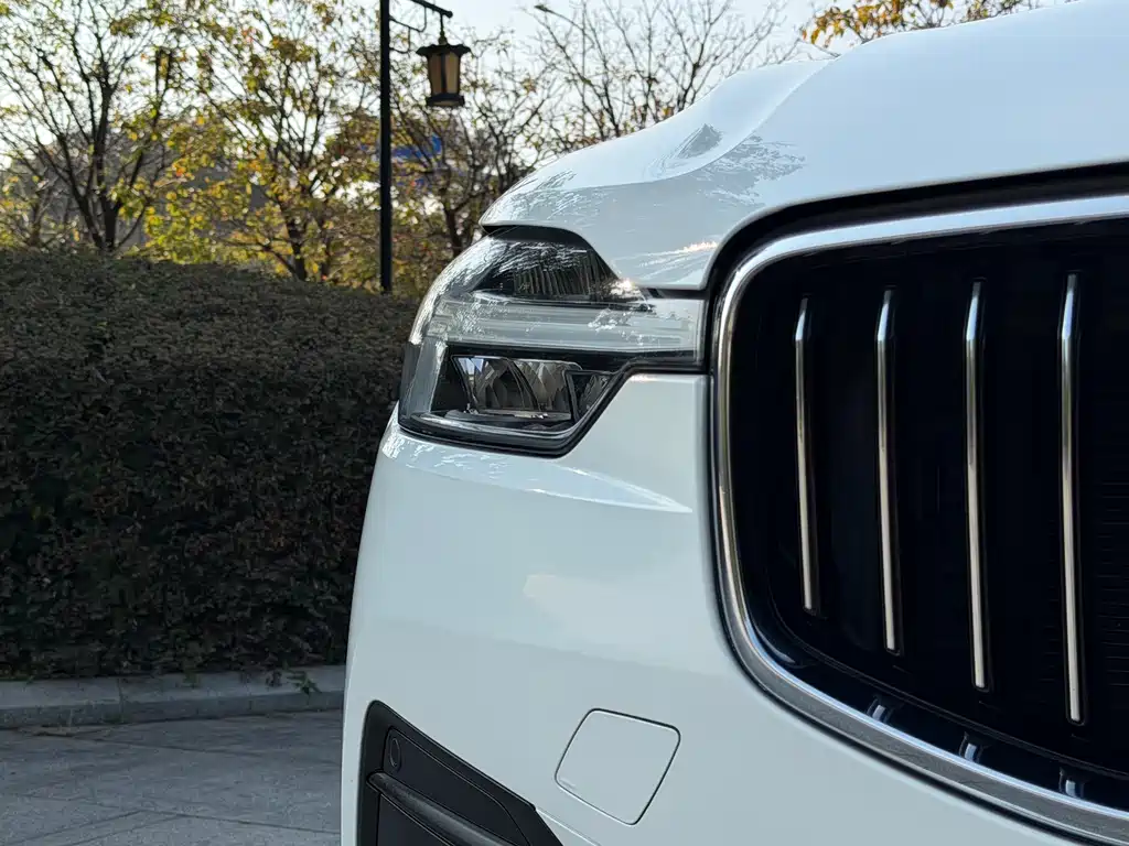 Volvo XC60 2019 — фото 17