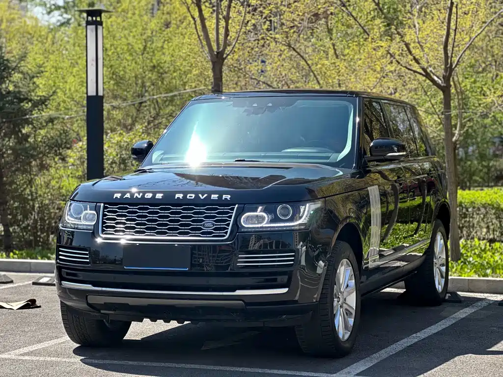 Land Rover Range Rover 2017 — фото 1