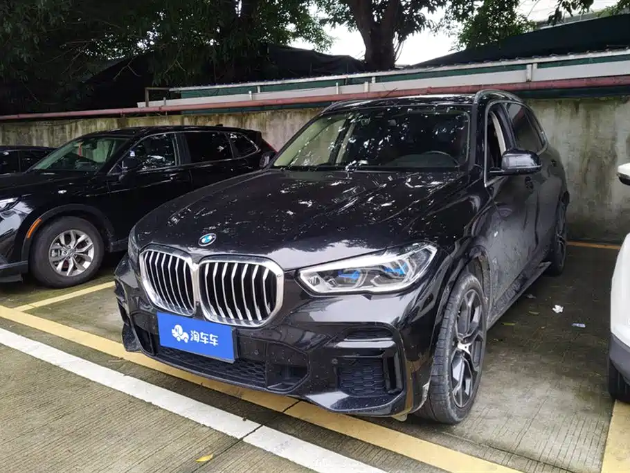 BMW X5 2022 — фото 1
