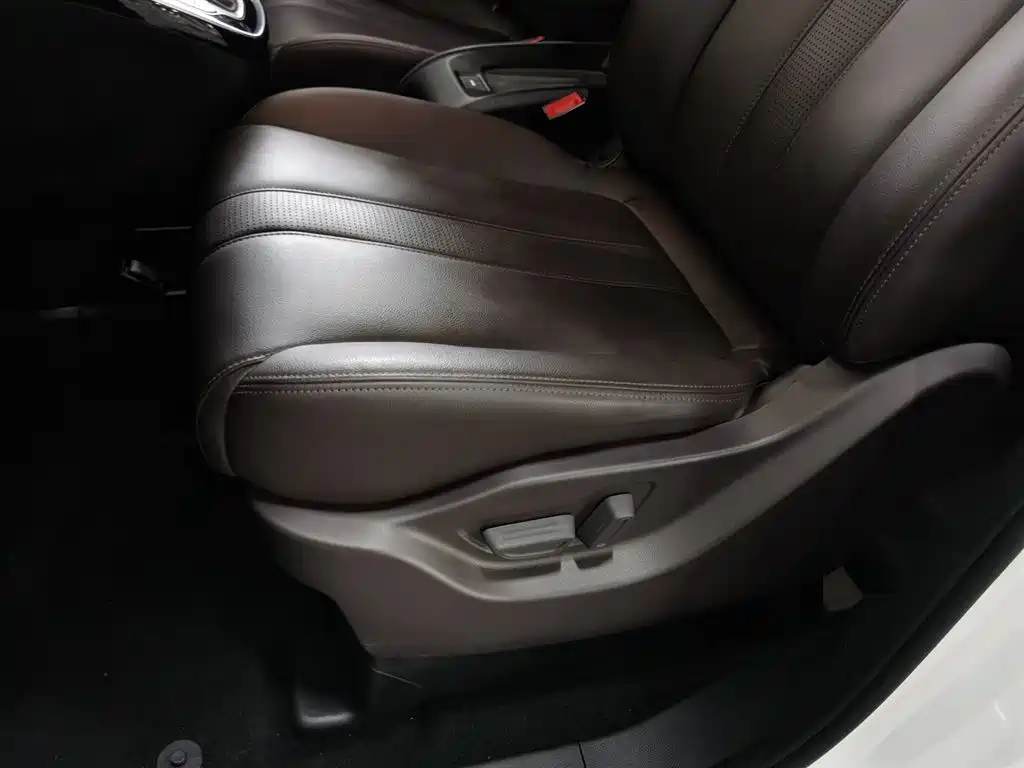 GAC Motor Trumpchi M6 2019 — фото 20