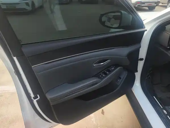 BYD Qin L 2025