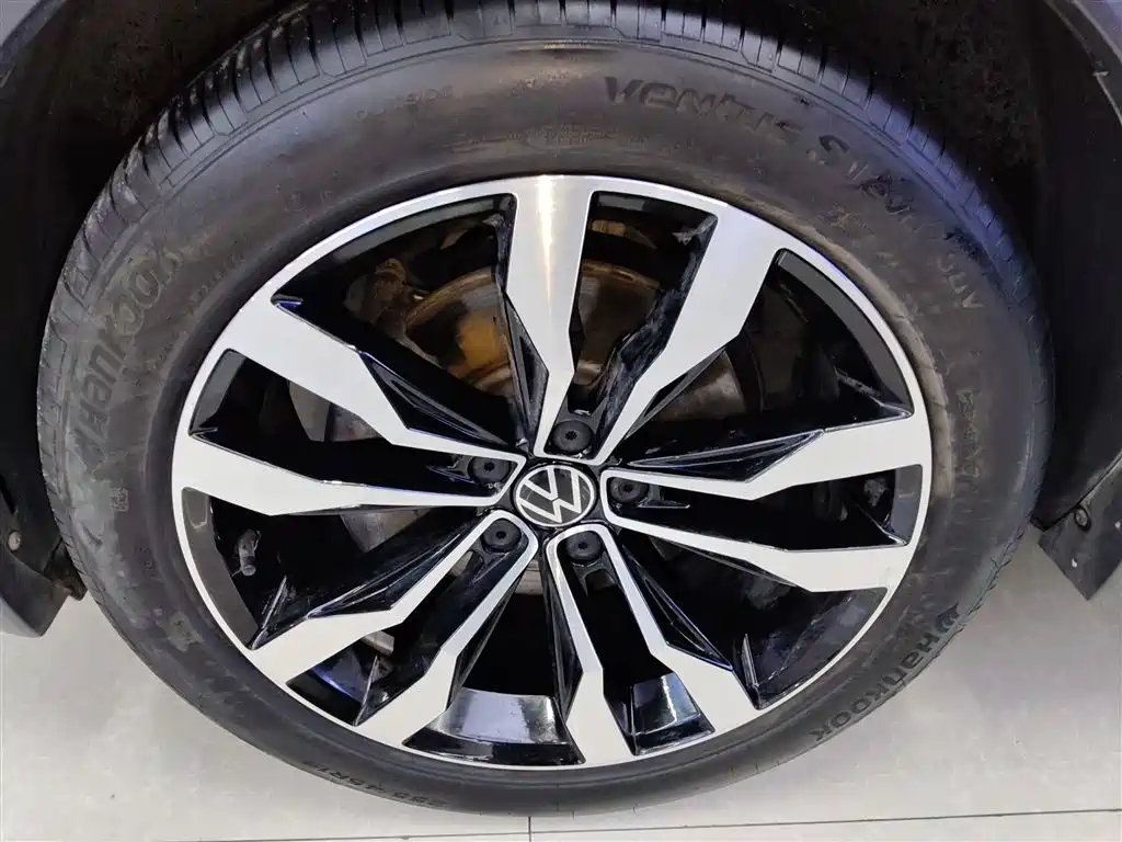 Volkswagen Tiguan L 2021 — фото 23