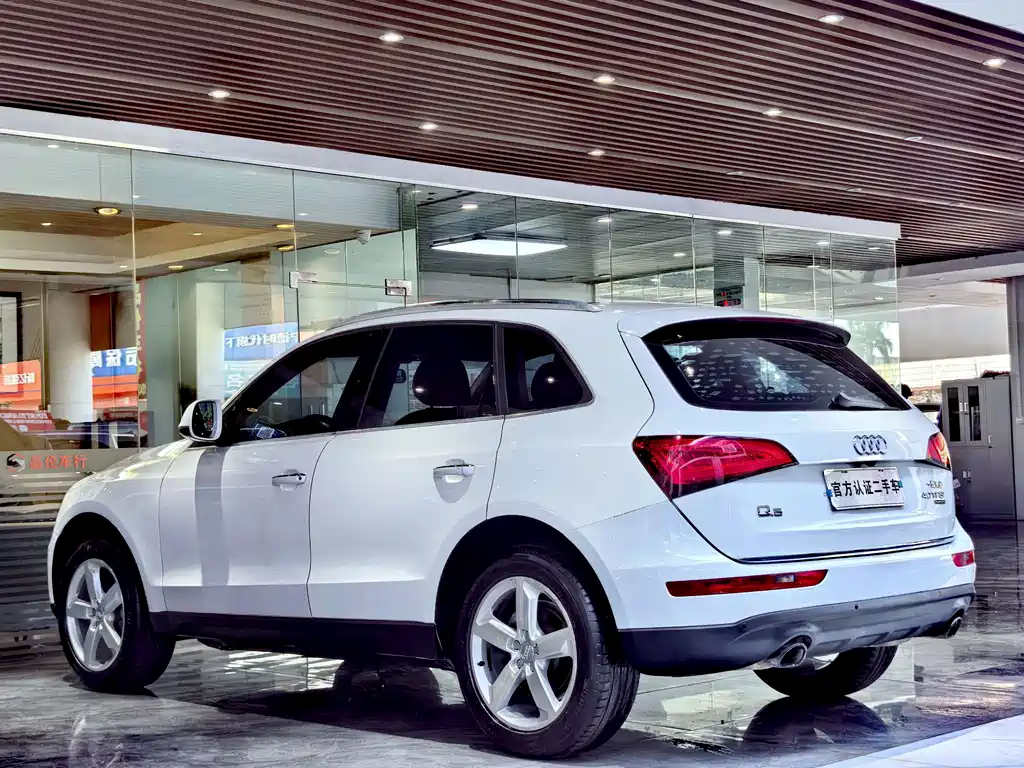 Audi Q5 2016 — фото 18