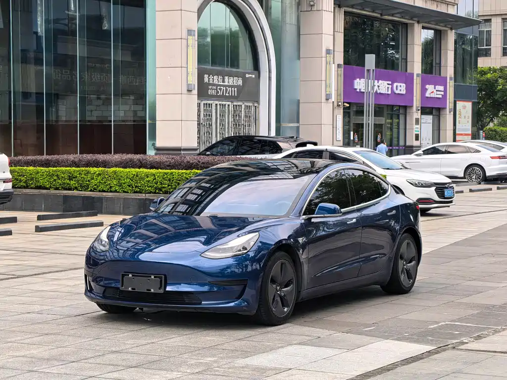 Tesla Model 3 2020 — фото 1