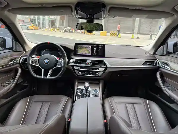 BMW 5 Series 2021