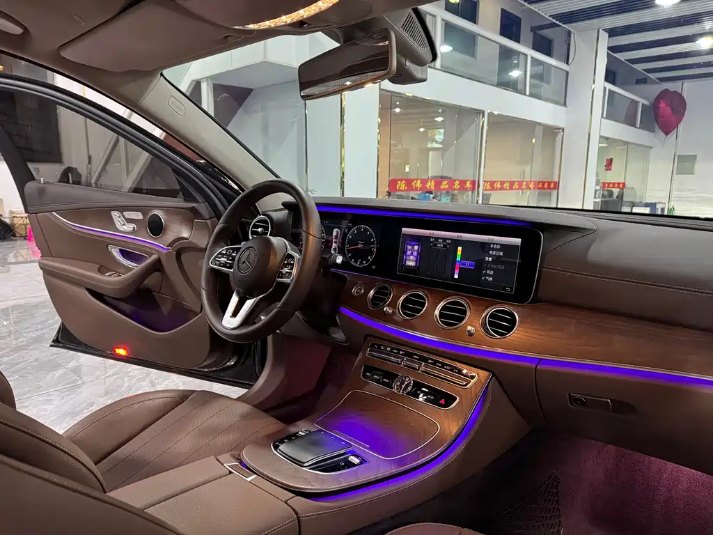 Mercedes-Benz E-Class 2020 — фото 12