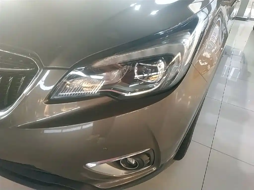 Buick Envision Plus 2019 — фото 24