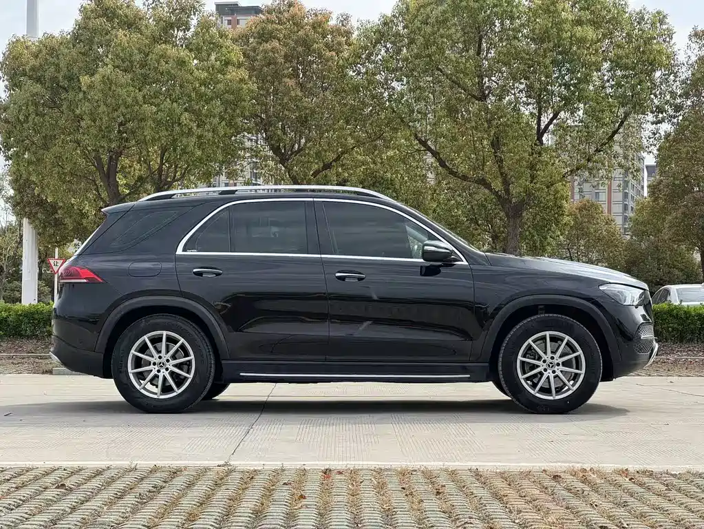 Mercedes-Benz GLE 2021 — фото 3