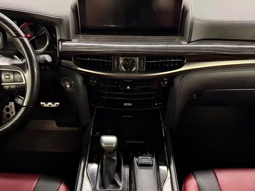 Lexus LX 2020 — фото 12